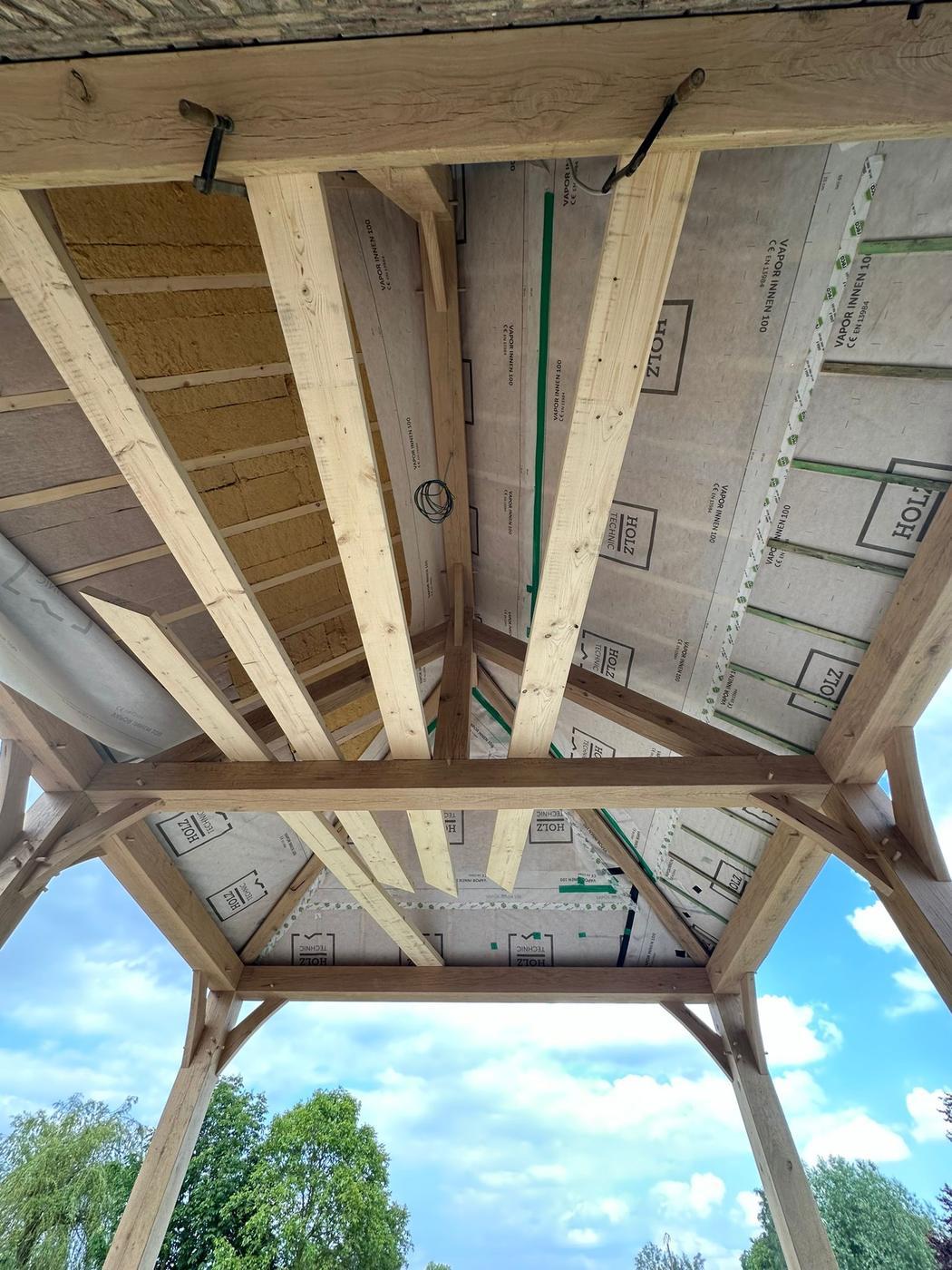 Annexe à croupes et carport en chêne — La Bruyère — étape 1