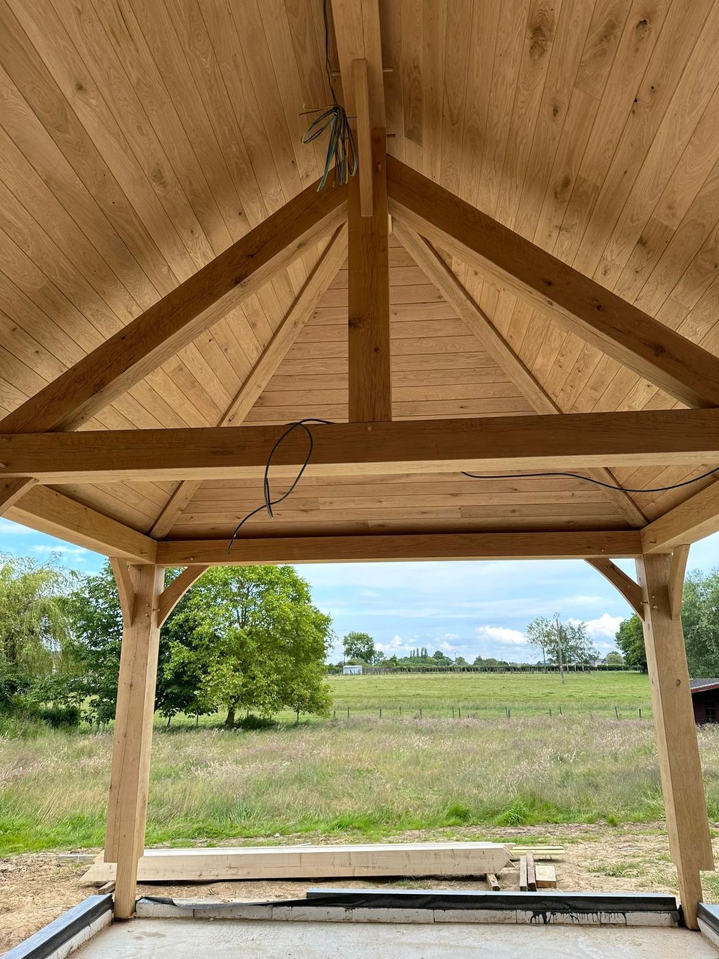 Annexe à croupes et carport en chêne — La Bruyère — étape 1