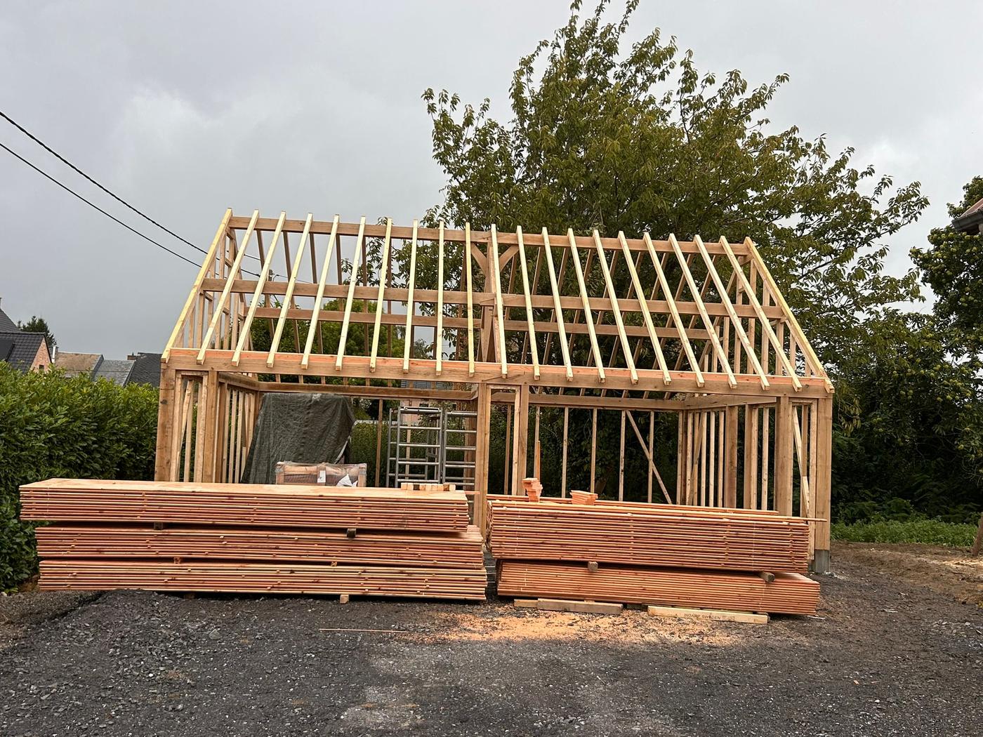 Annexe à croupes et carport en chêne — La Bruyère — étape 3