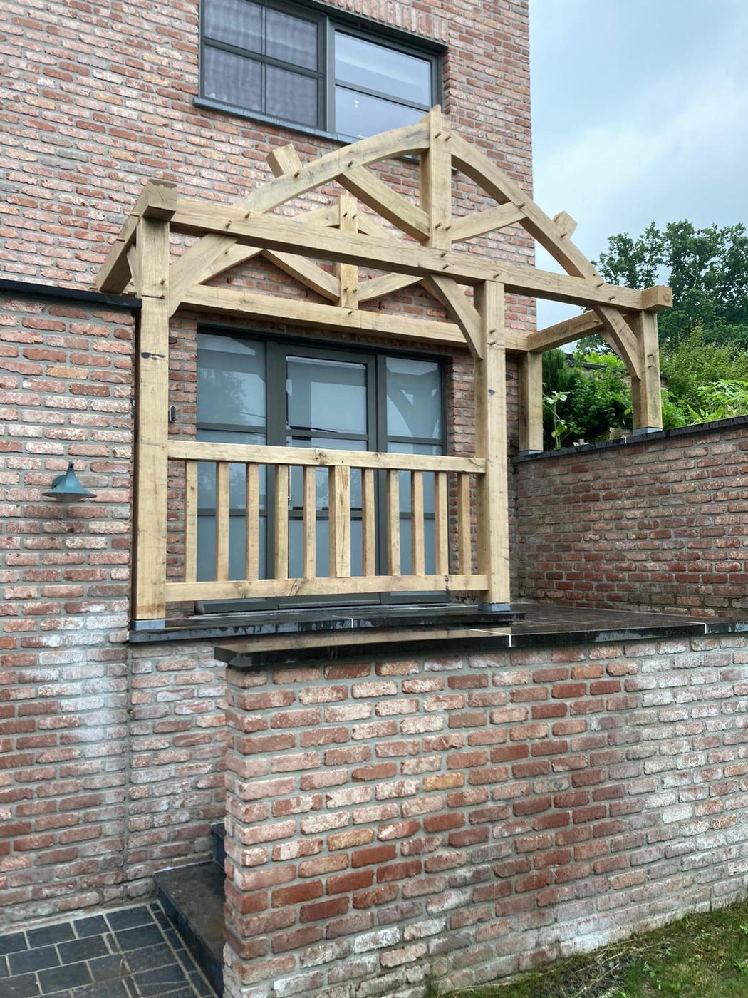 Auvent en chêne puis bow-window habillé — Grez-Doiceau — étape 1