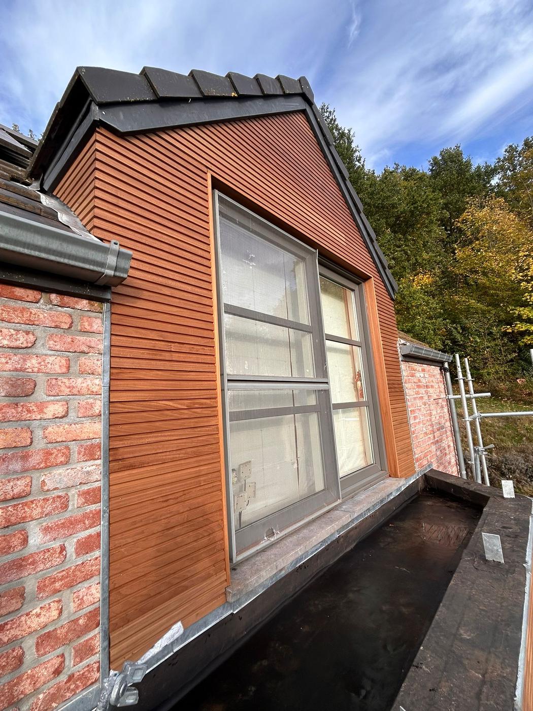 Auvent en chêne puis bow-window habillé — Grez-Doiceau — étape 3