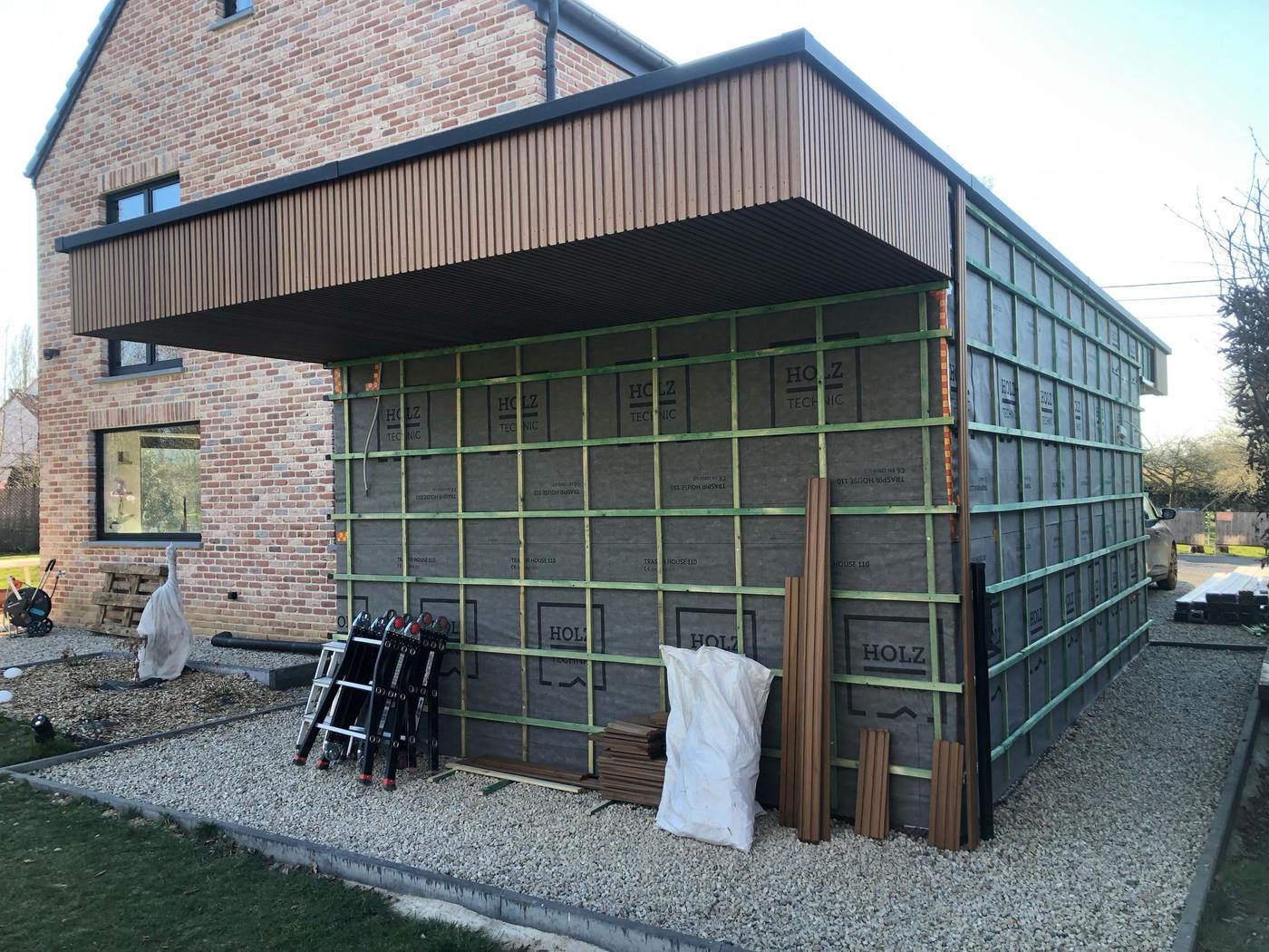 Bardage vertical d’un garage — Ottignies-Louvain-la-Neuve — étape 1