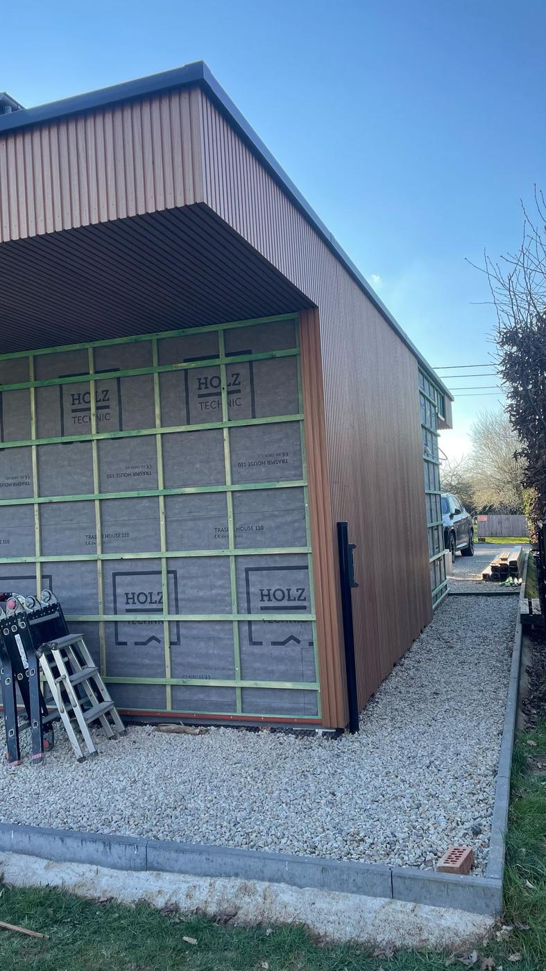 Bardage vertical d’un garage — Ottignies-Louvain-la-Neuve — étape 1