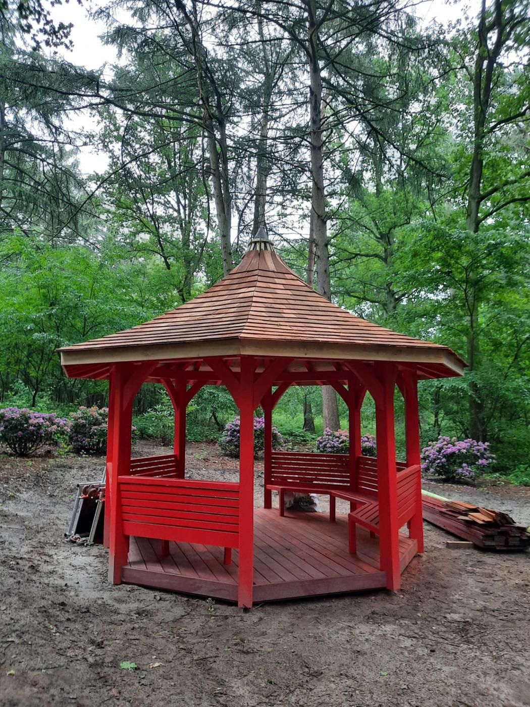 Kiosque à charpente octogonale courbe — Genappe — étape 3