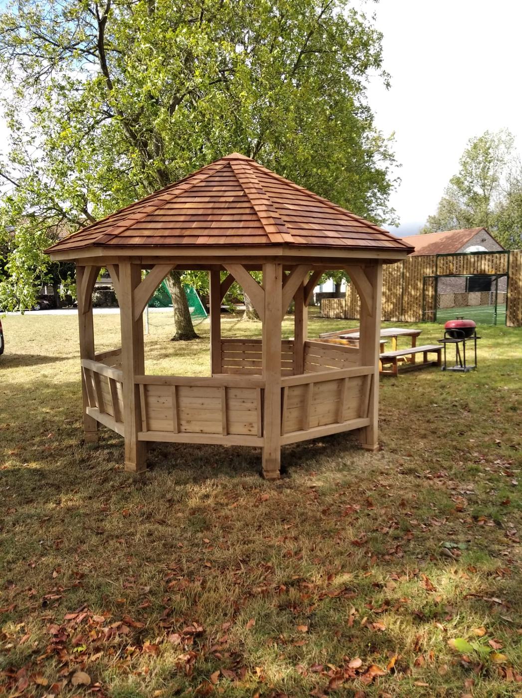 Kiosque octogonal de Schola Nova — Incourt — étape 2