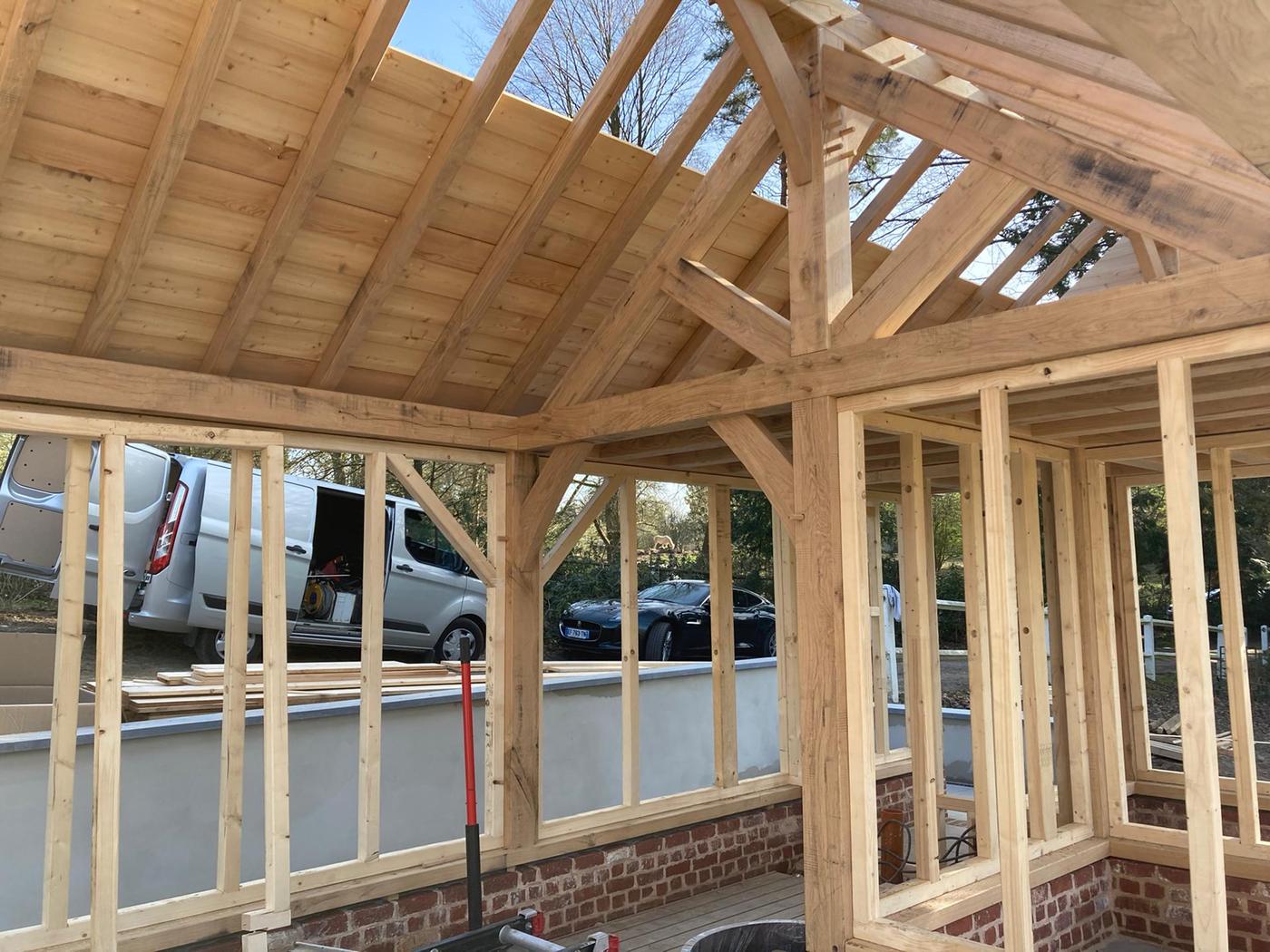Pool-house en chêne à oculus — Lasne — étape 1