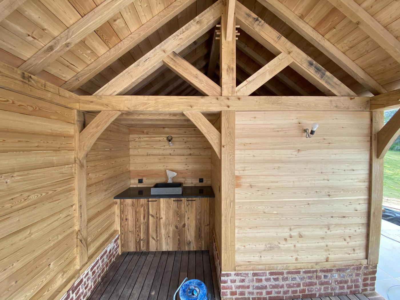 Pool-house en chêne à oculus — Lasne — étape 2
