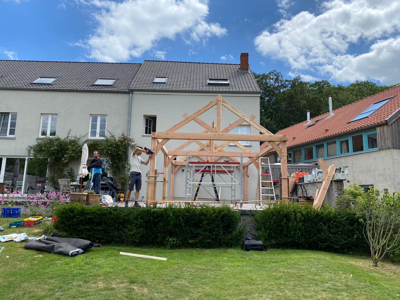 Terrasse couverte à fermes apparentes — Chastre — étape 1