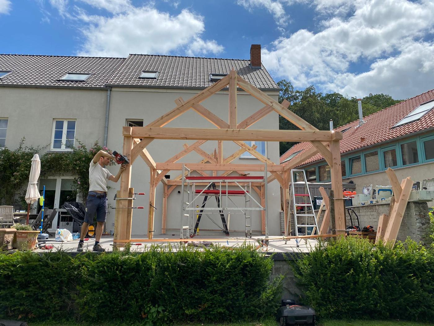 Terrasse couverte à fermes apparentes — Chastre — étape 1