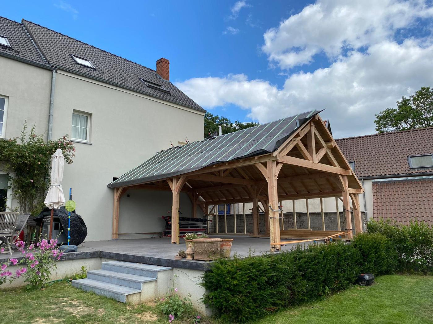 Terrasse couverte à fermes apparentes — Chastre — étape 1
