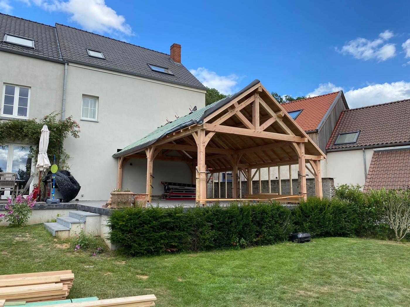 Terrasse couverte à fermes apparentes — Chastre — étape 1