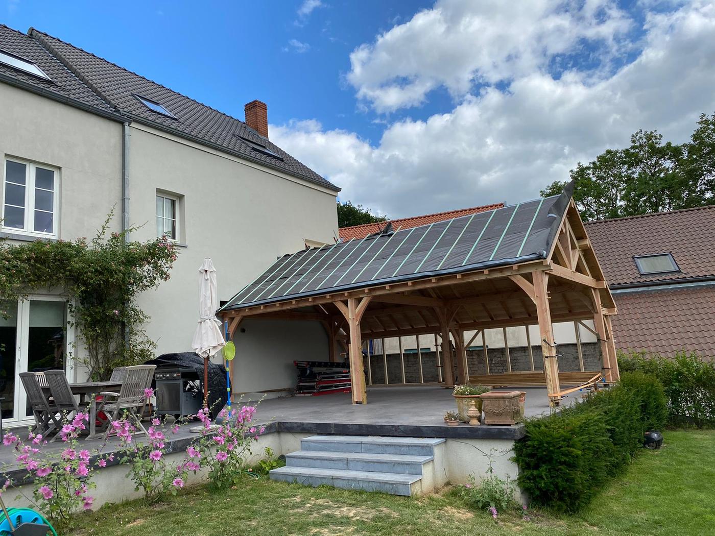 Terrasse couverte à fermes apparentes — Chastre — étape 1
