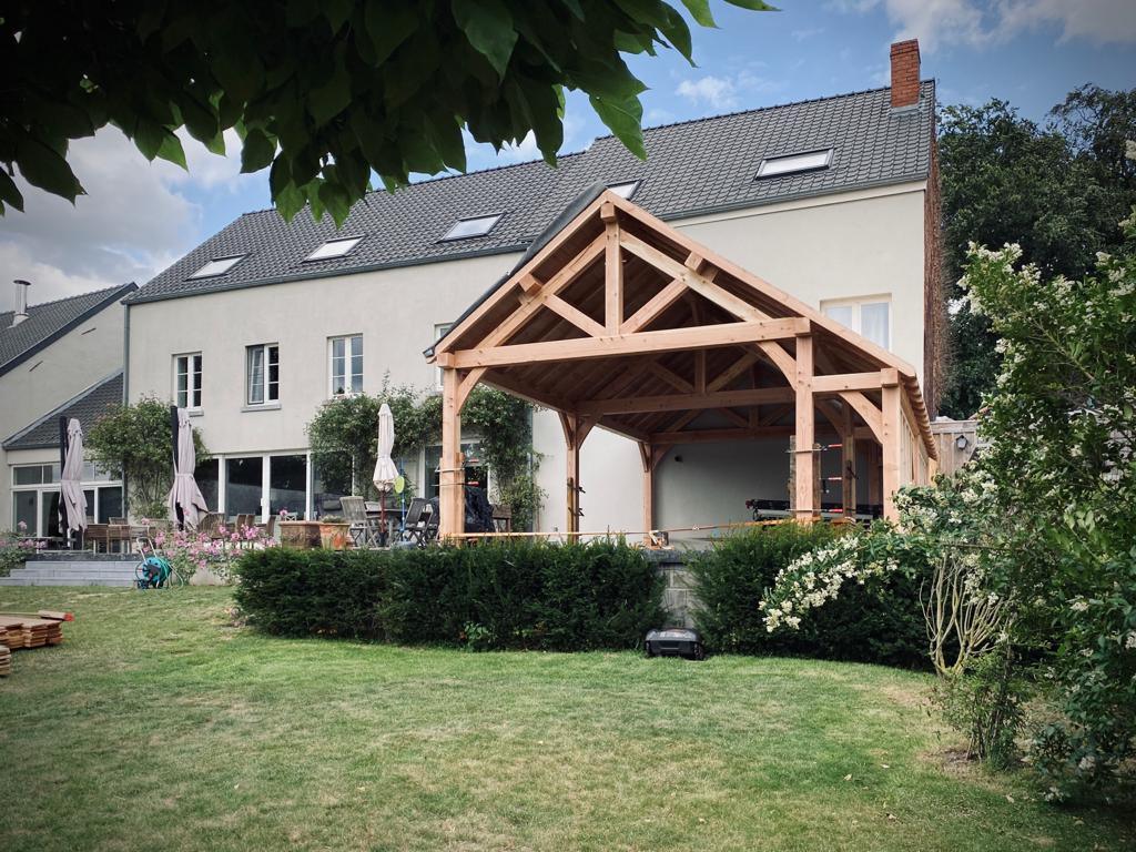 Terrasse couverte à fermes apparentes — Chastre — étape 1