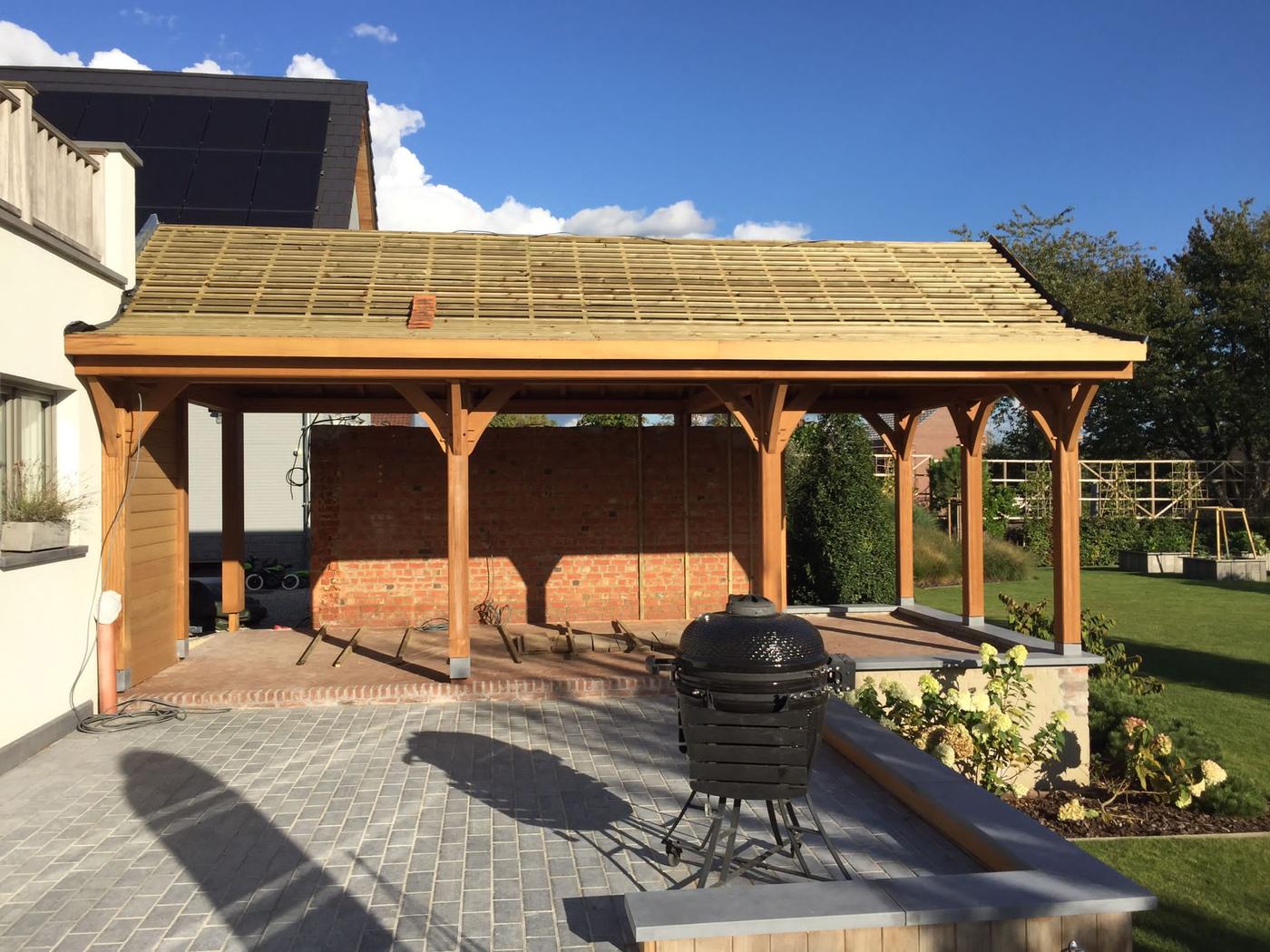 Terrasse couverte en iroko — Mons — étape 1