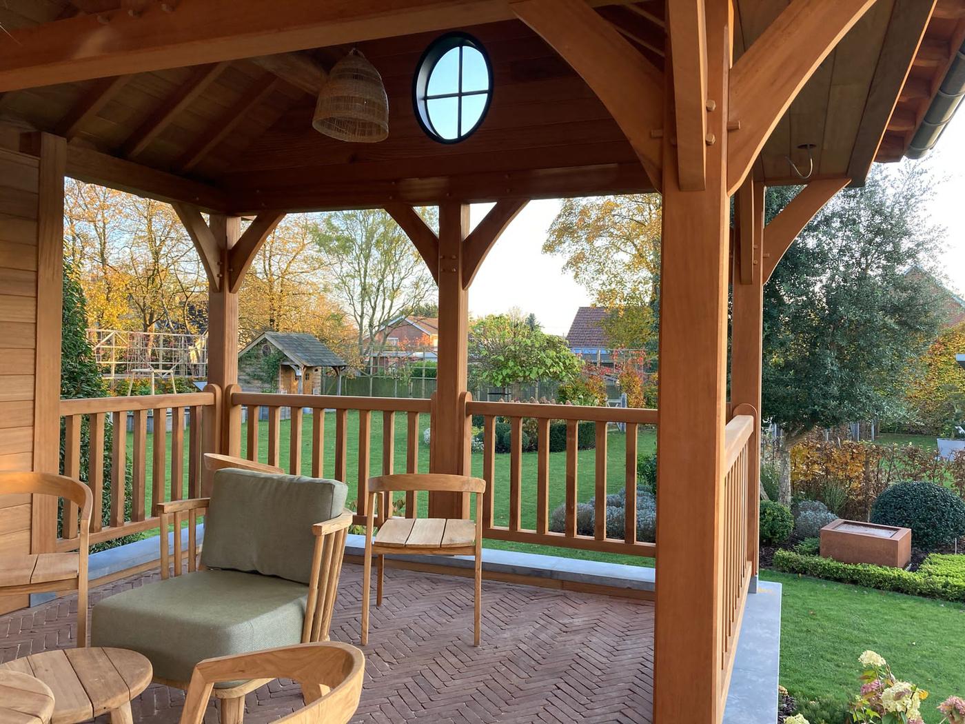 Terrasse couverte en iroko — Mons — étape 3