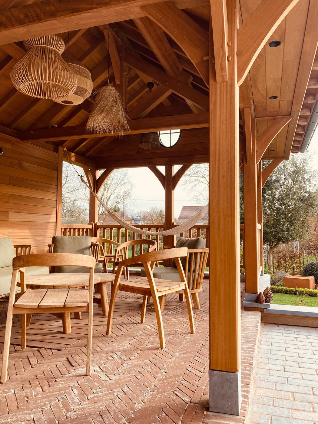 Terrasse couverte en iroko — Mons — étape 4